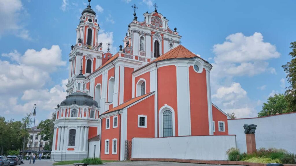 Pinterest "must-have" , , .