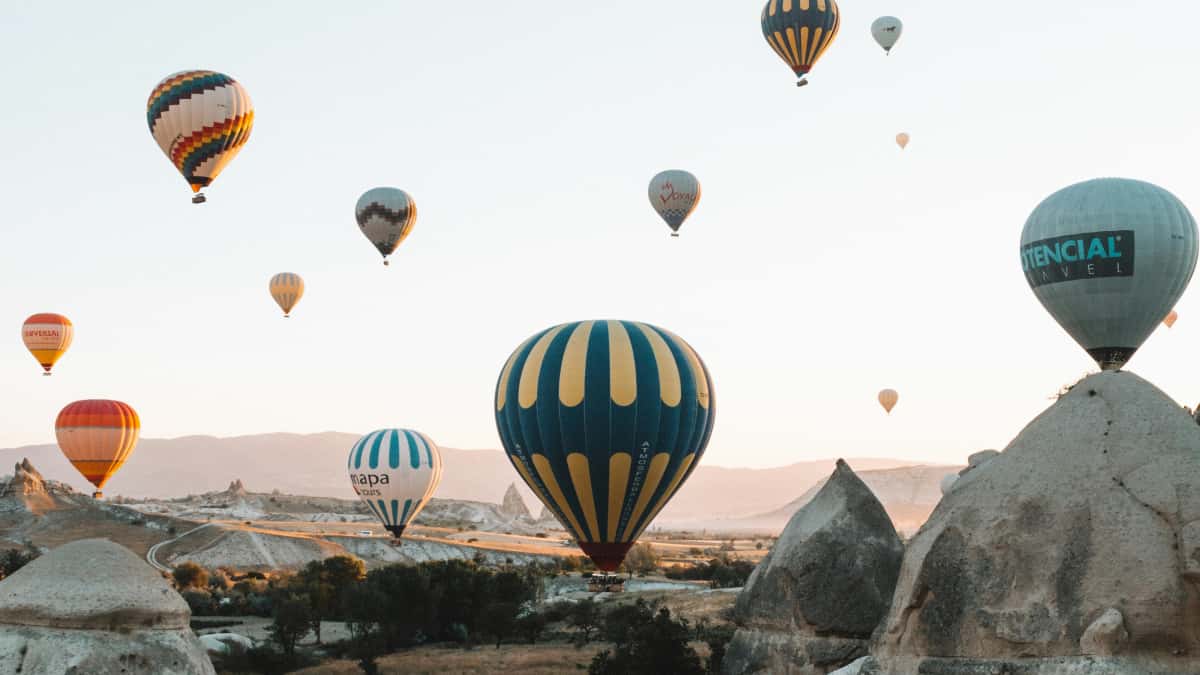 ຄົ້ນ Spotify creators ຈາກ Bosnia ເພື່ອຂາຍ e‑learning